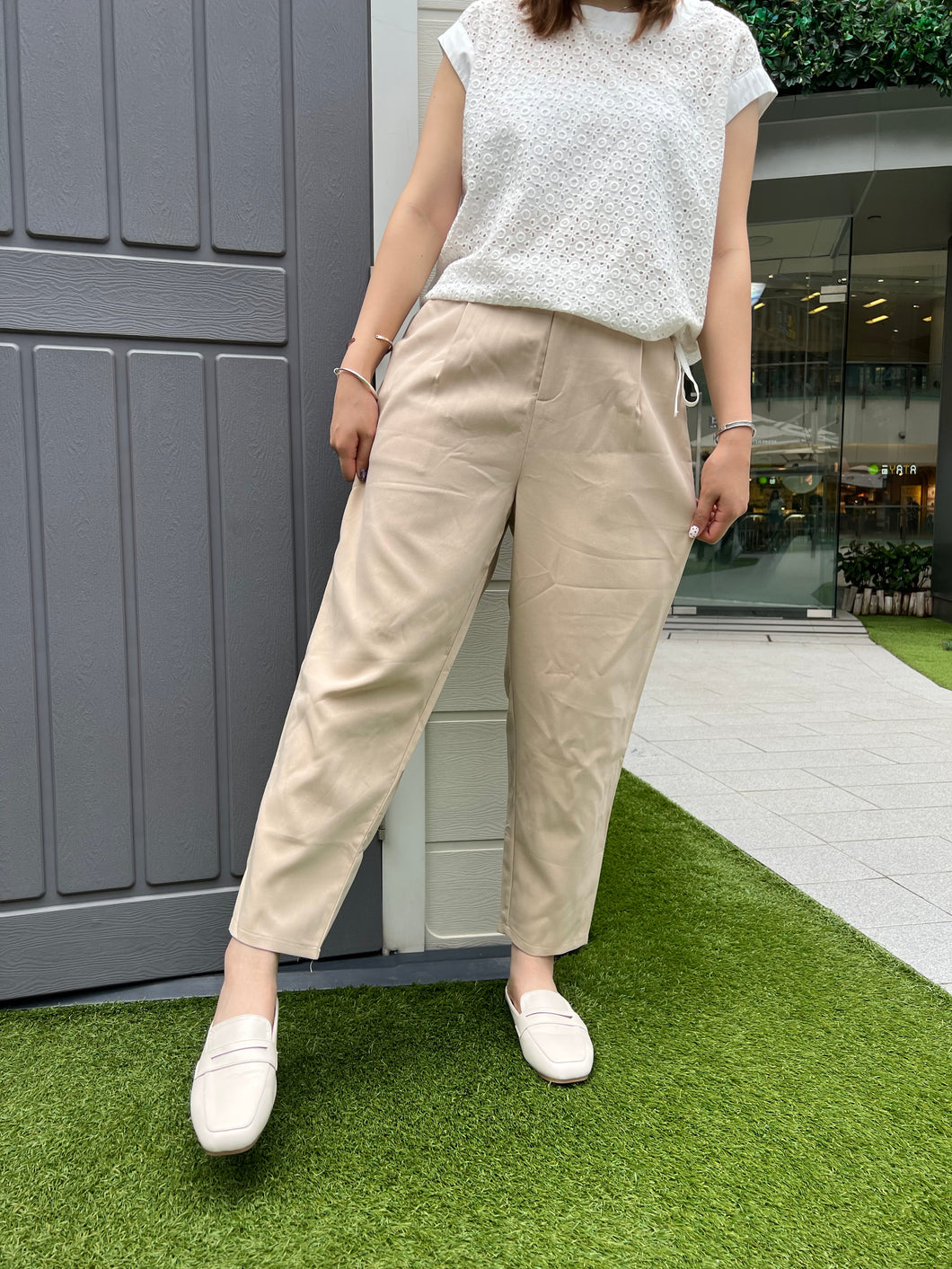 #VHB422 // 半 半 木 耳 邊 西 褲