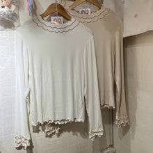 將圖片載入圖庫檢視器 #VHT645 // 棉 花 糖 拼 色 捲 邊 Basic Tee
