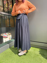 將圖片載入圖庫檢視器 #VHB423 // 小 資 女 必 備 ✨ 反 褶 西 裝 半 裙
