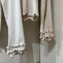 將圖片載入圖庫檢視器 #VHT645 // 棉 花 糖 拼 色 捲 邊 Basic Tee
