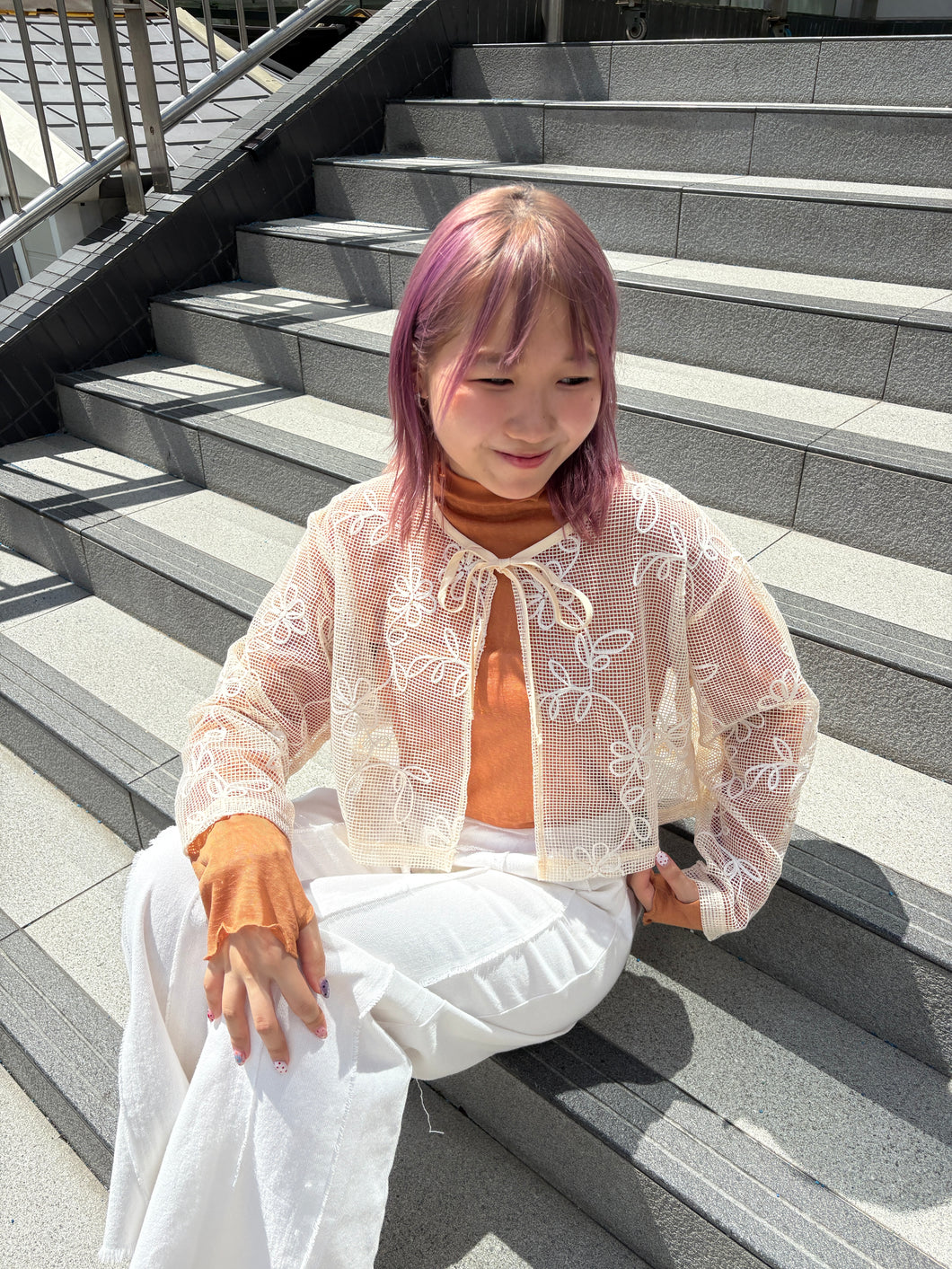 #VHC085 // 縷 空 花 花 綁 帶 外 套