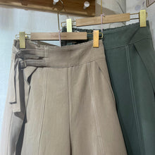 將圖片載入圖庫檢視器 #VHB424 // 雙 帶 明 線 闊 褲
