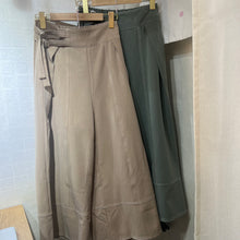 將圖片載入圖庫檢視器 #VHB424 // 雙 帶 明 線 闊 褲
